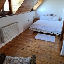 Dvoulůžkový pokoj s manželskou postelí