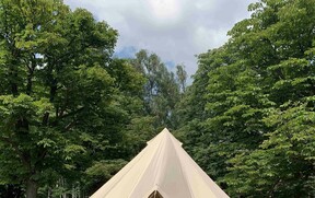 Kempovani_glampingovy_stan_obora_Kinsky