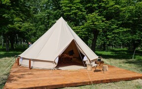 Kempovani_glampingovy_stan_obora_Kinsky - kopie 1