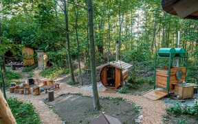 sud_priroda_kemp_glamping_treehouse