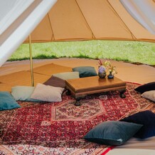 I takhle si můžete stan vyzdobit? Třeba s pomocí půjčovny  nábytku a inventáře - Eterle!