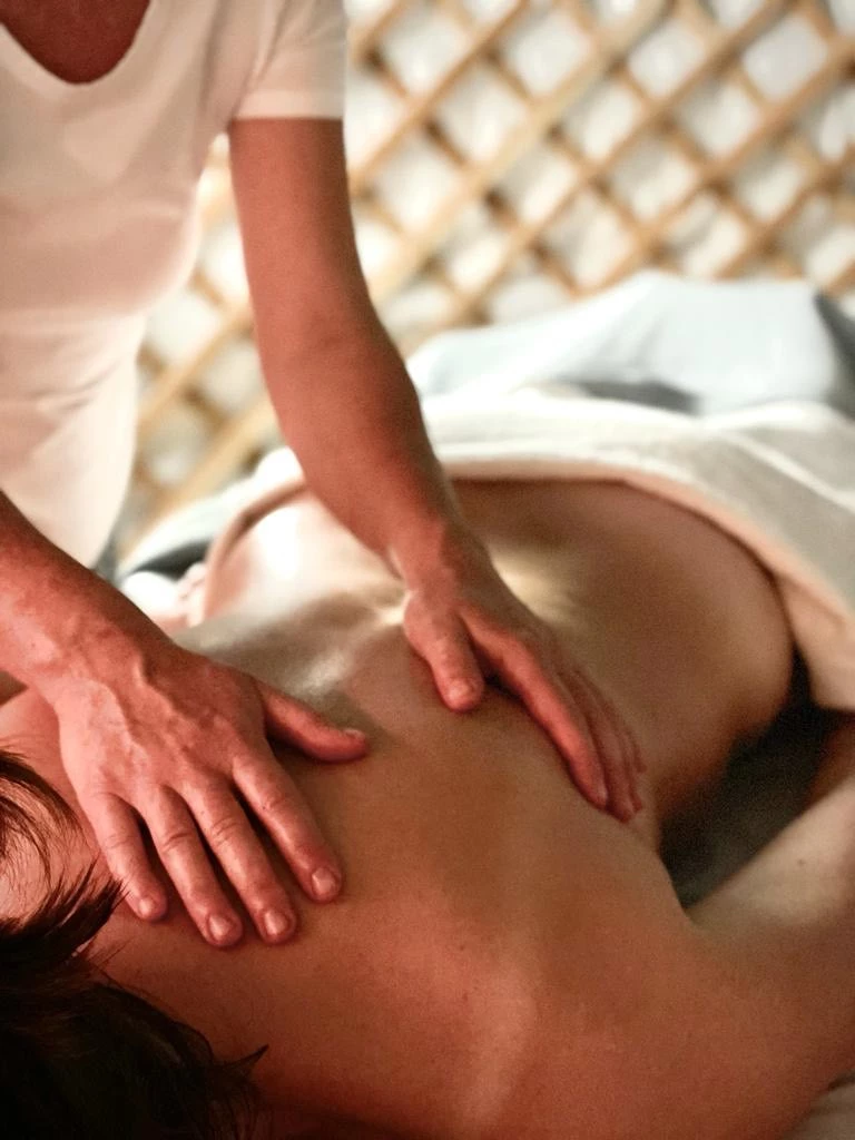 Rekondiční masáže na jurtě